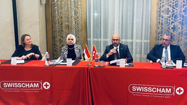 الضرائب خلال الاجتماع