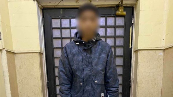 القبض على طالب يبيع الصواعق الكهربائية بالقاهرة