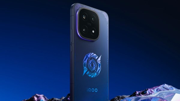 iQOO 15
