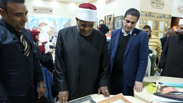 الدكتور عباس شومان