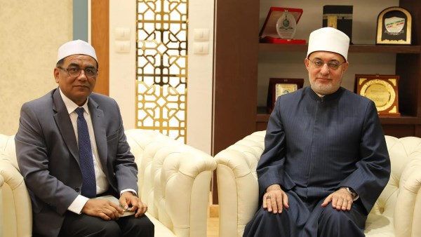 مفتي الجمهورية يستقبل وفدًا من مكتب شيخ الإسلام في تايلاند