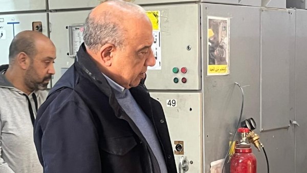 وزير الكهرباء 