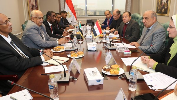 اجتماع وزير الكهرباء والوفد السوداني