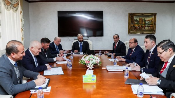 خلال الزيارة