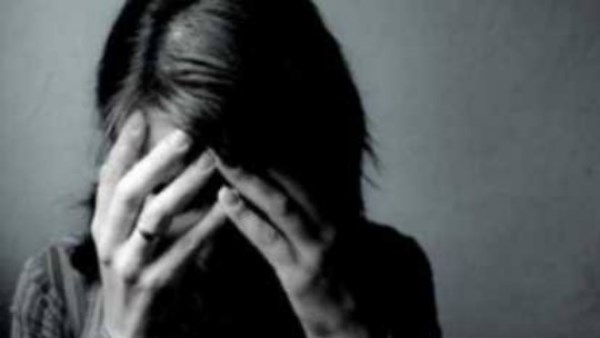 فتاة الهرم - ارشيفية