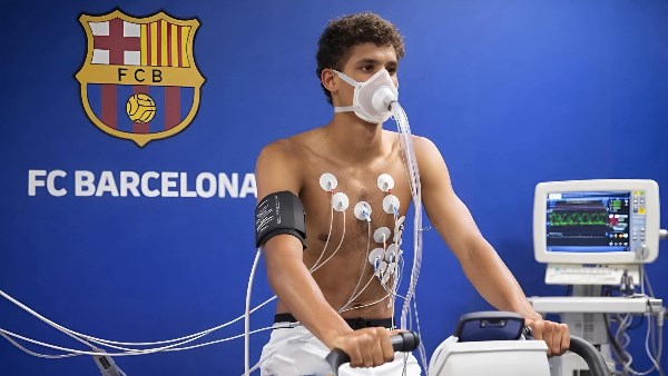 حمزة عبد الكريم 