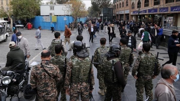 قوات الأمن الإيرانية 