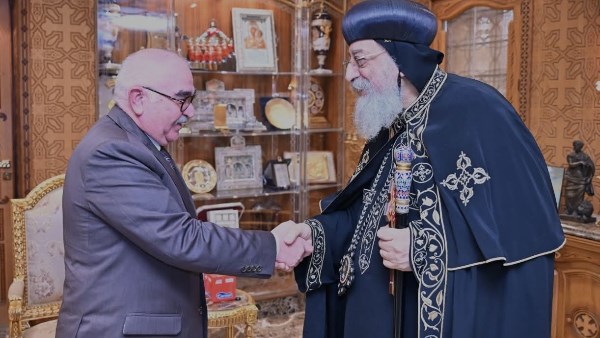 التهنئة بعيد الميلاد المجيد 