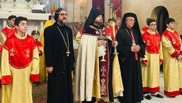 التهنئة بعيد الميلاد المجيد 