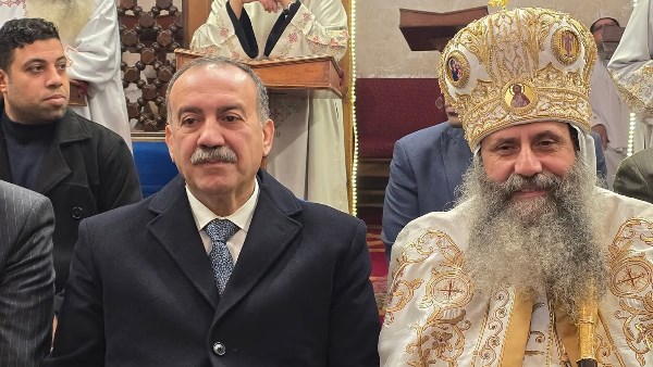 التهنئة بعيد الميلاد المجيد 