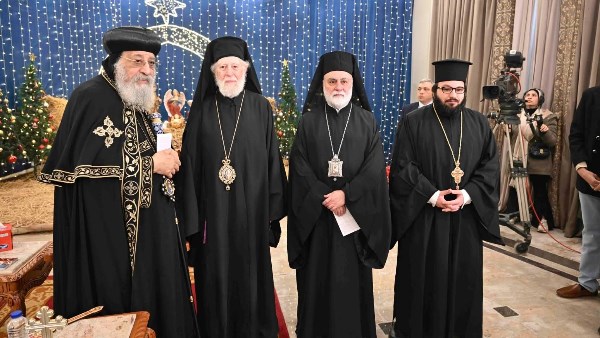 التهنئة بعيد الميلاد المجيد 