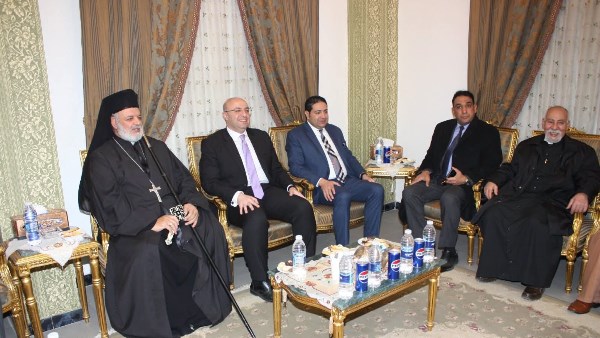 التهنئة بعيد الميلاد المجيد 