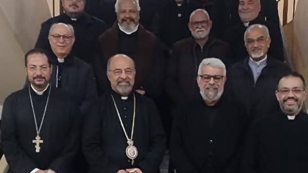 البطريرك الأنبا إبراهيم إسحق يهنئ الكهنة 