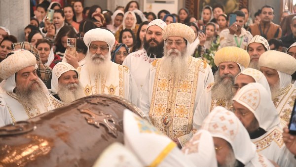 الآباء الأساقفة 