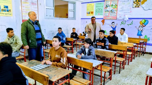 طلاب بالاعدادية 