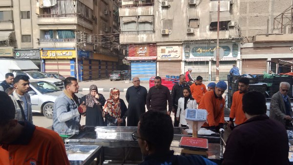 استمرار التشغيل التجريبي للمعرض الدائم للسلع الغذائية بشارع عبد السلام عارف بالدقهلية استمرار التشغيل التجريبي للمعرض الدائم للسلع الغذائية بشارع عبد السلام عارف بالدقهلية