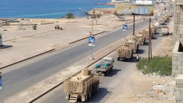قافلة عسكرية  في مدينة المكلا بجنوب اليمن