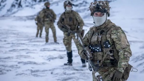 جنود دينماركيون