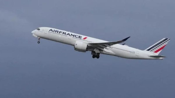 طائرة تابعة لآير فرانس