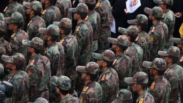 عناصر للحرس الثوري