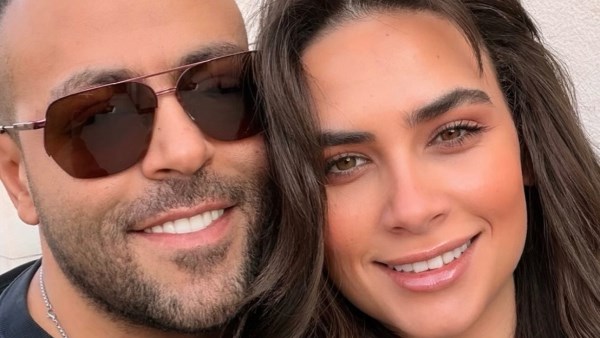 تامر عاشور وزوجته