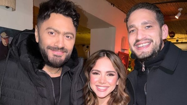 رنا رئيس وزوجها رفقة تامر حسني