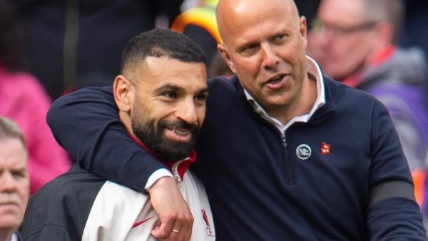 يا للأسف.. سلوت يوجه رسالة لـ محمد صلاح بعد الهزيمة من السنغال يا للأسف.. سلوت يوجه رسالة لـ محمد صلاح بعد الهزيمة من السنغال