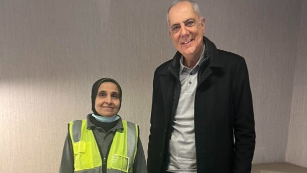 السيدة منى عقب تكريمها