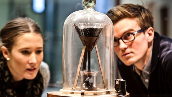 رور 100 عام على أطول تجربة 