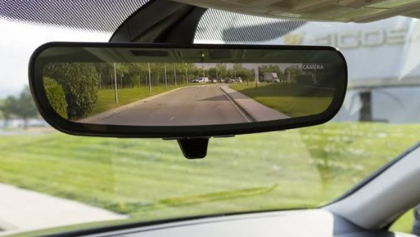 مراة السيارة الداخلية