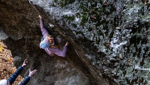 لأول مرة في مصر.. دهب تستضيف منافسات ريد بُل وادي أسنت لتسلق الجبال