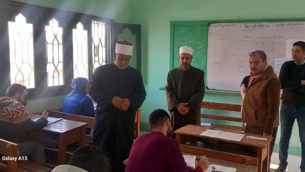 الشهادات الأزهرية الإعدادية والإبتدائية يؤدون اليوم امتحانات اللغة العربية وحساب المثلثات 
