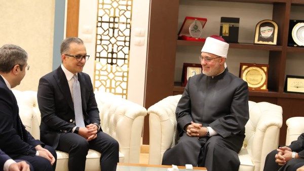 مفتي الجمهورية يستقبل رئيس اللجنة الحكومية للعمل مع المنظمات الدينية في أذربيجان لبحث سُبل التعاون والاستفادة من خبرات دار الإفتاء