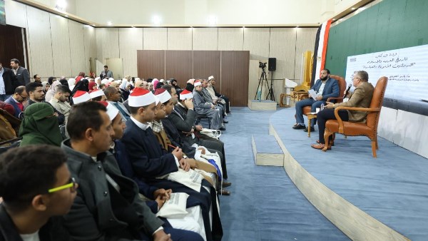 ندوة بجناح الأزهر تناقش كتاب تاريخ العرب والإسلام: الدولة الأموية والعباسية