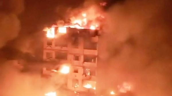 جانب من الحريق 