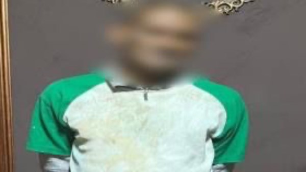 مريض نفسى.. القبض على شخص يرتدى ملابس عسكرية ويهدد المواطنين بالغربية