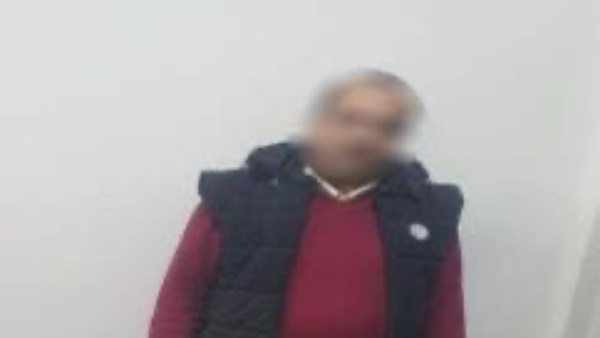 القبض على شخص يوزع أموالا على الناخبين في المنيا