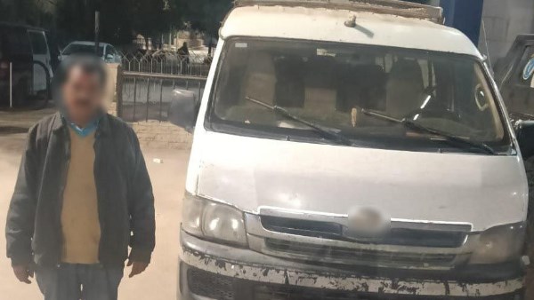 القبض على شخص يوزع أموالا على الناخبين في أسيوط