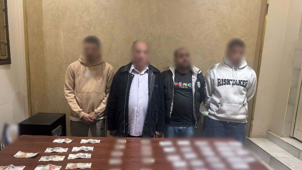 القبض على 4 أشخاص يدفعون أموالا للناخبين بالهرم