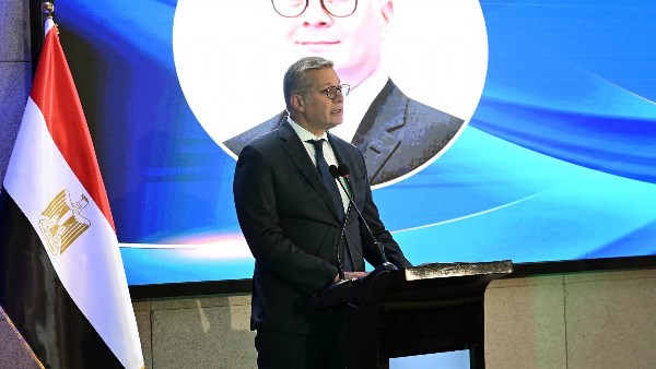 وزير البترول: شركات القطاع تدعم المشروعات الطبية وتساهم في تعزيز البنية التحتية الصحية وزير البترول: شركات القطاع تدعم المشروعات الطبية وتساهم في تعزيز البنية التحتية الصحية