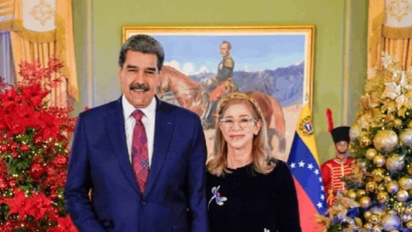 روسيا تطالب الولايات المتحدة بالإفراج عن الرئيس الفنزويلي وزوجته
