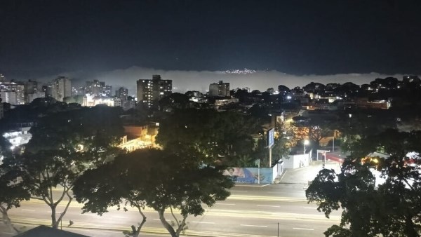 سماع دوي إطلاق نار قرب القصر الرئاسي في كاراكاس