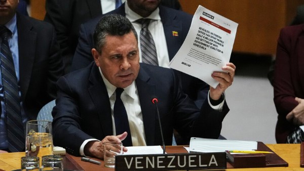 مندوب فنزويلا في الأمم المتحدة يتهم أمريكا بارتكاب هجوم مسلح غير شرعي على البلاد