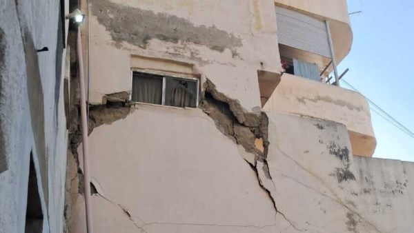 انهيار مبنى سكني في طرابلس وإخلاء المنازل المجاورة