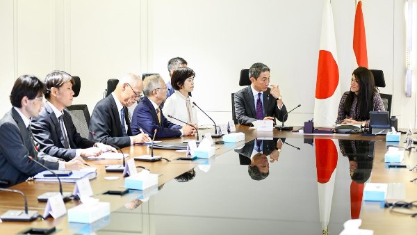 خلال اللقاء