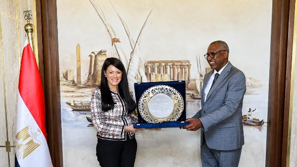 خلال التكريم