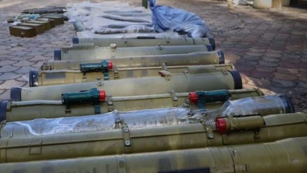 قوات الأمن السورية تحبط محاولة تهريب شحنة أسلحة إلى لبنان