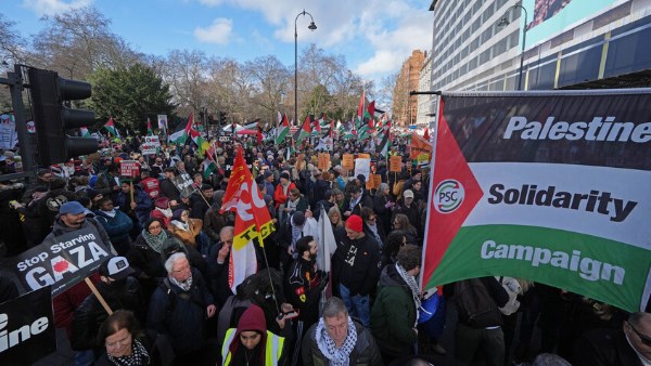 عشرات الآلاف يتظاهرون في لندن دعما للشعب الفلسطيني