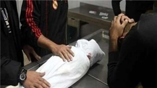 التقطا صورًا مع جثته بعد قتله.. ماذا حدث في الاسكندرية؟