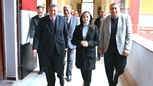 محافظ البحيرة